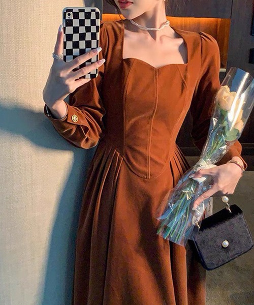 Leja（レジャ）の「【LEJA】スクエアネックベロアロングドレス