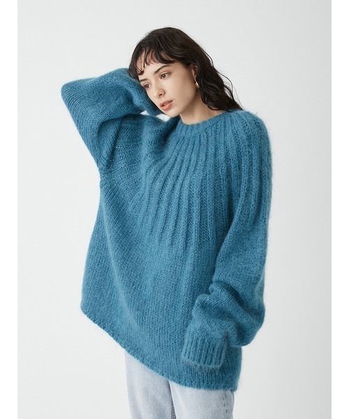 Mila Owen（ミラオーウェン）の「モヘアクルーネック求心編みニット