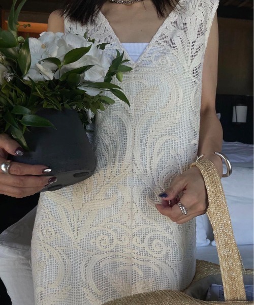 Ameri（アメリ）の「CHLOE V NECK ROMPERS（つなぎ/オールインワン