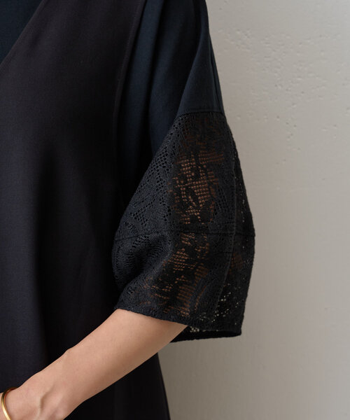 BEARDSLEY（ビアズリー）の「袖レースカットソー（Tシャツ/カットソー