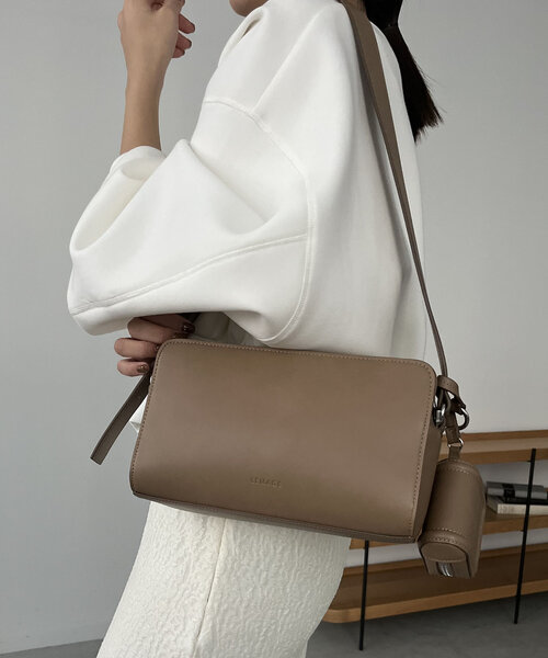 CAPRICIEUX LE'MAGE（カプリシューレマージュ）の「ポーチSETスクエア