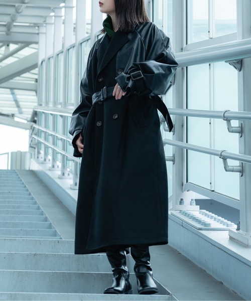 Ellno Loset（エルノロゼット）の「ビーガンレザー切り替えトレンチ