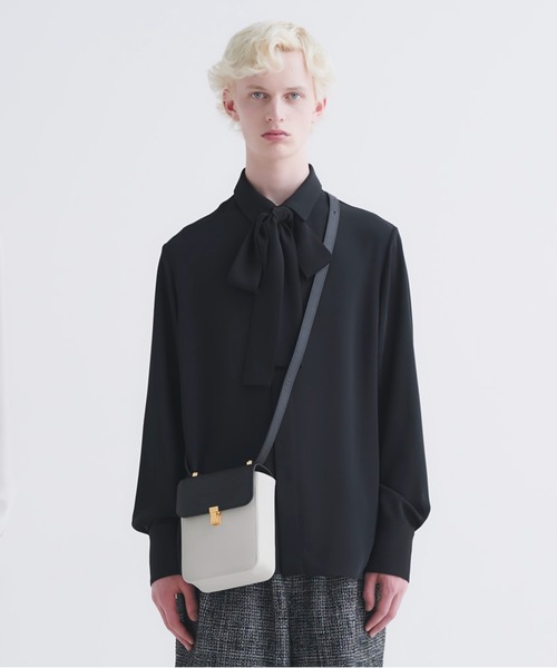 CULLNI（クルニ）の「24-AW-023B / Double Satin Bowtie Shirt（シャツ