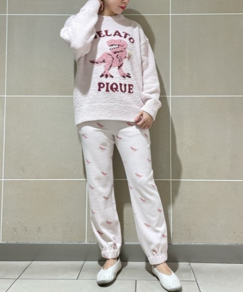 gelato pique（ジェラートピケ）の「ダイナソージャガードプルオーバー