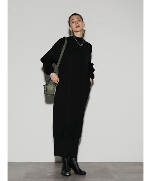 UN3D.（アンスリード）の「コクーンルーズニットワンピース