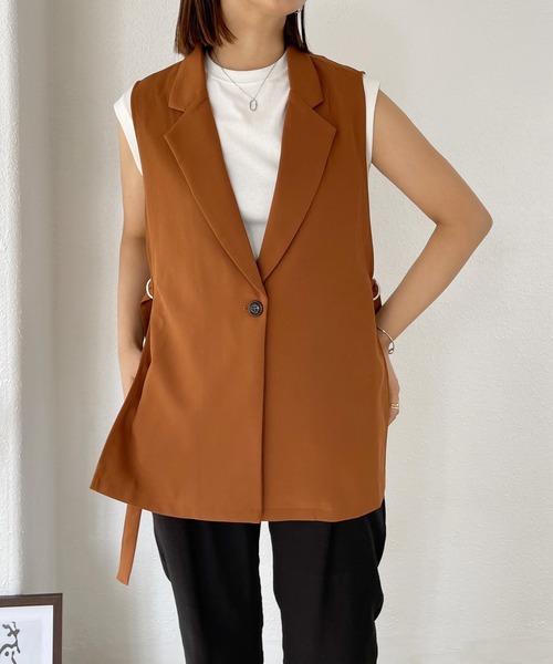 Shelly island（シェリーアイランド）の「テーラードノースリジレ