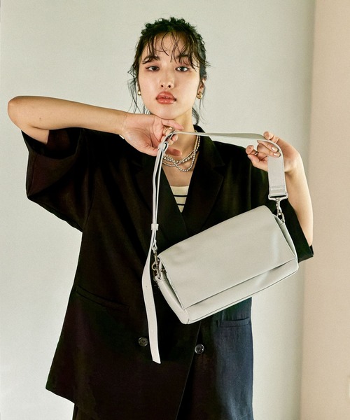 お気に入り登録数2万突破】【500mlペットボトルも入る】フラップボディ