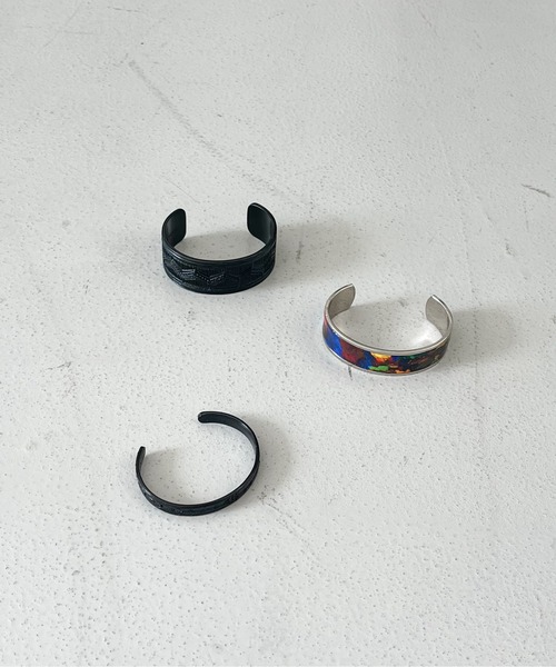 TOGA ARCHIVES Metal bangle set marble（バングル/リストバンド