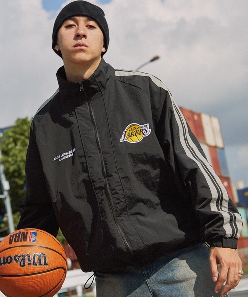 セール】NBA/エヌビーエー 別注 チームロゴ刺繍 サイドライン オーバー