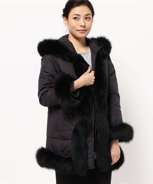 GRACE CONTINENTAL（グレースコンチネンタル）の「FOXトリミングダウン