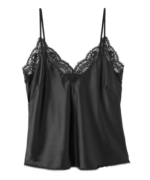 さらりとした着心地！洋服のインナーや背中あきのトップス合わせにも