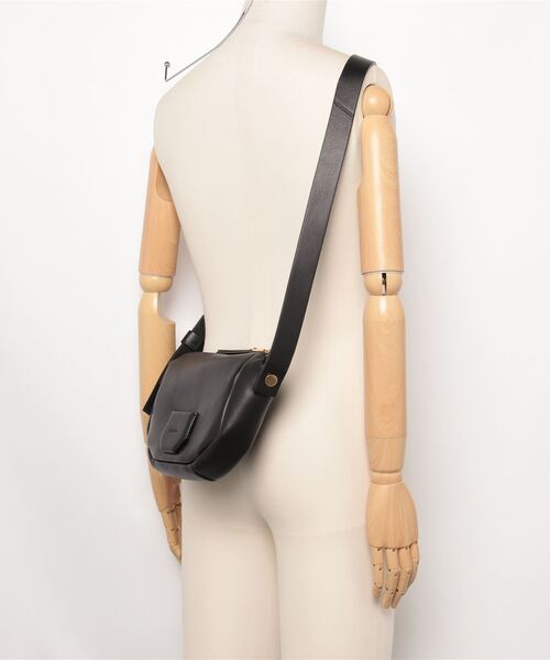 ALLSAINTS（オールセインツ）の「MADEA LEATHER CROSSBODY BAG | MADEA