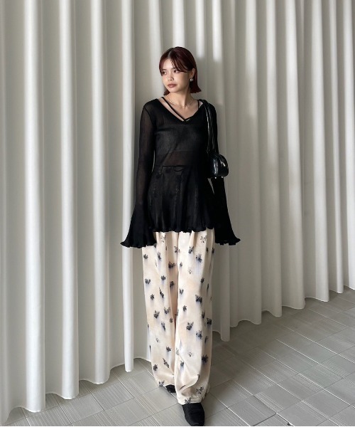 Ameri（アメリ）の「SHEER FRILL V NECK KNIT TOP（ニット/セーター