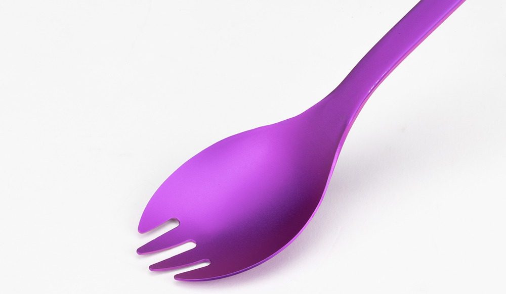 スノーピークからUSA限定色の「チタン先割れスプーン」登場 | キャンプ