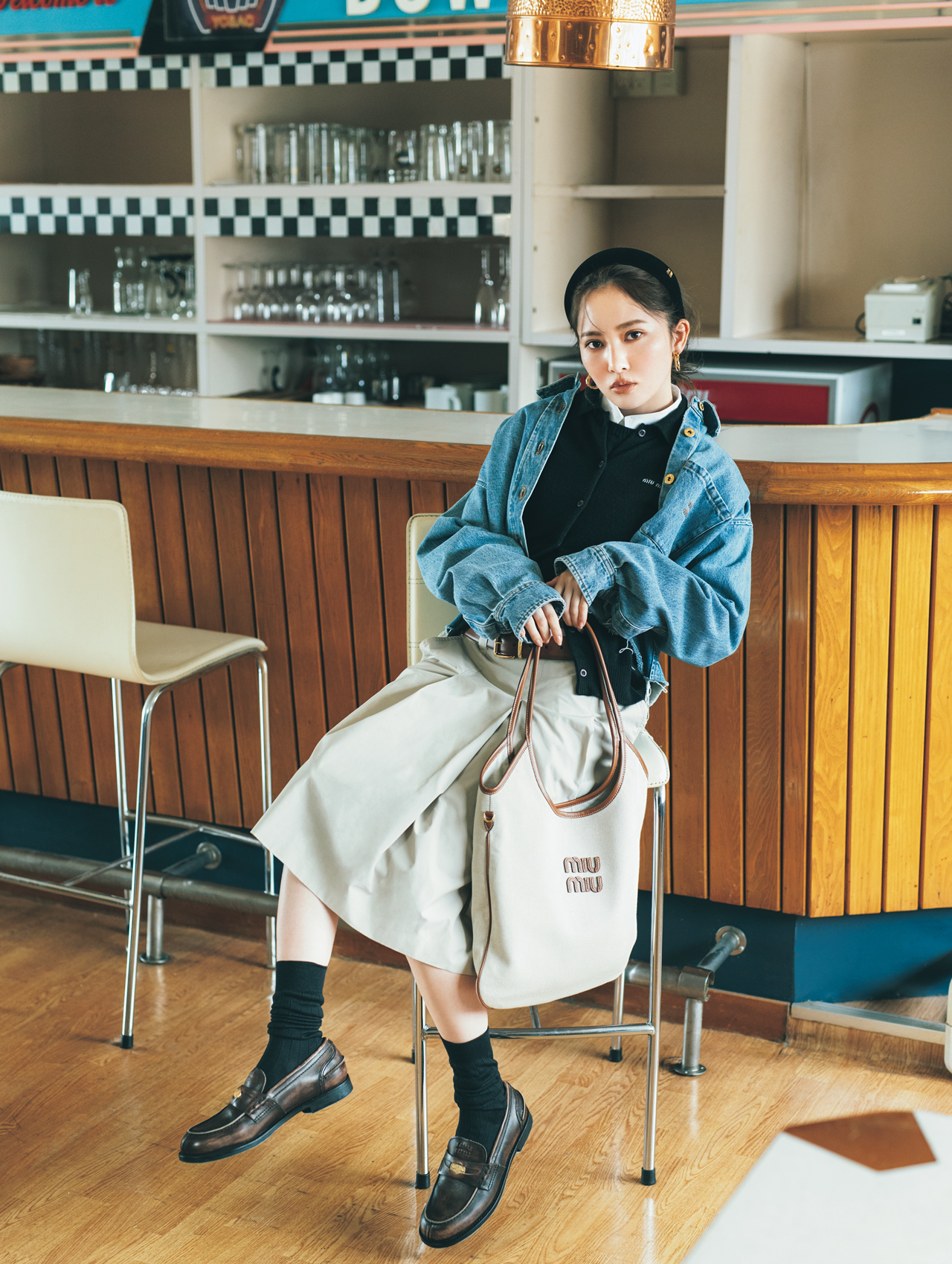 加藤史帆×MIU MIU】憧れバッグの新色やローファーなど♡秋の新作小物を