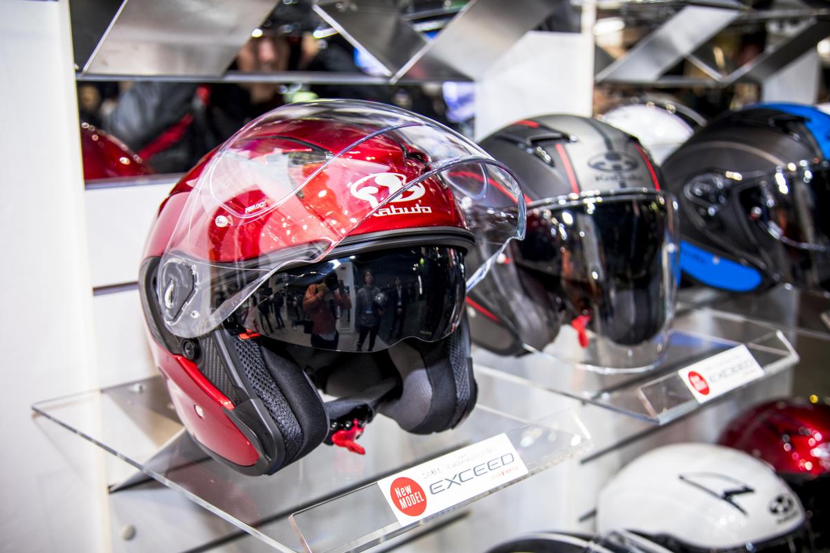 被って、脱いで”の動作が気持ちいい、Kabutoの新作ヘルメット【大阪