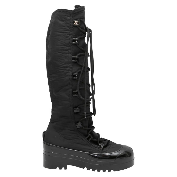 CHANEL CC LACE-UP KNEE HIGH SNOW BOOTS – Caroline's Fashion Luxuries