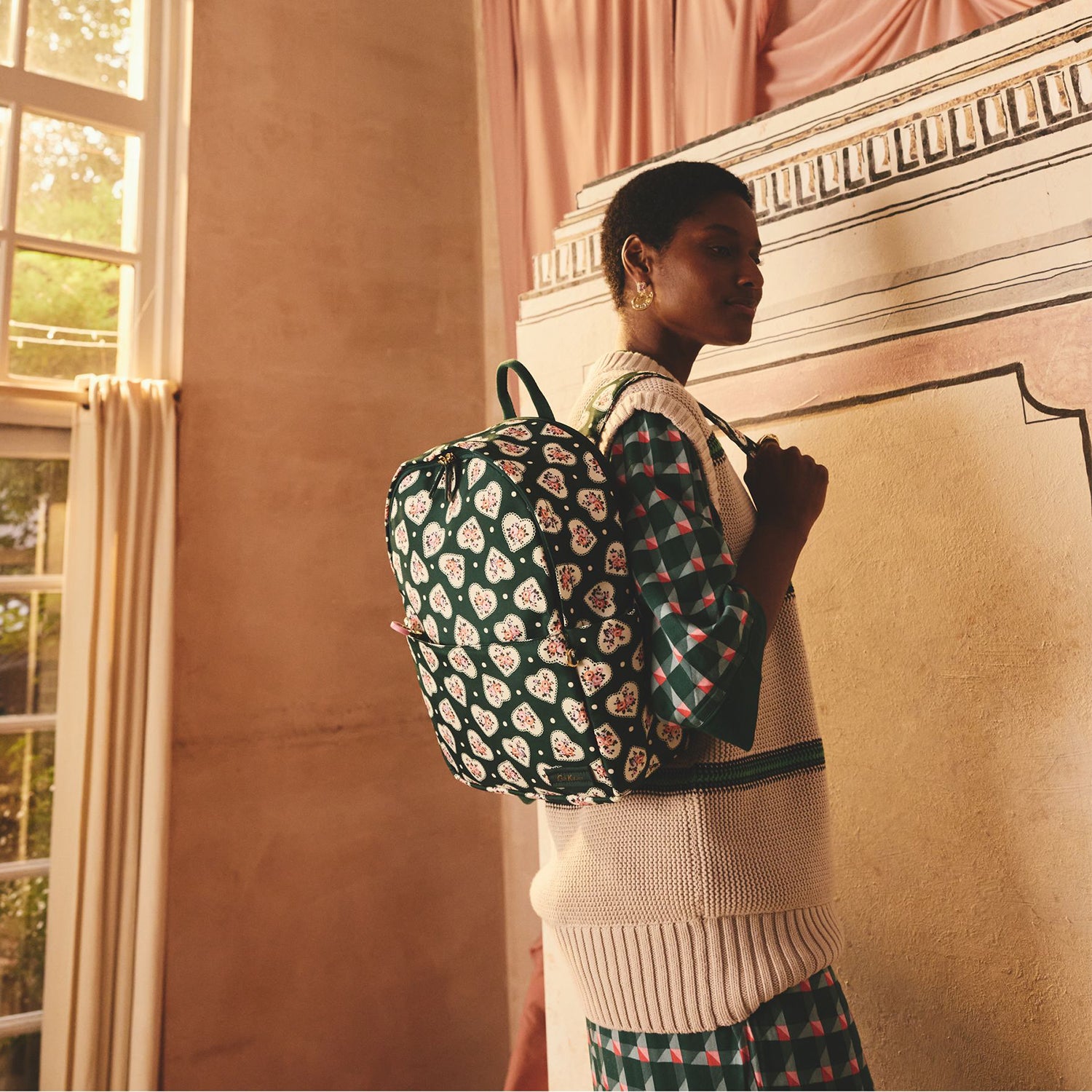 コンパクト バックパック Lace Hearts | Cath Kidston 日本公式