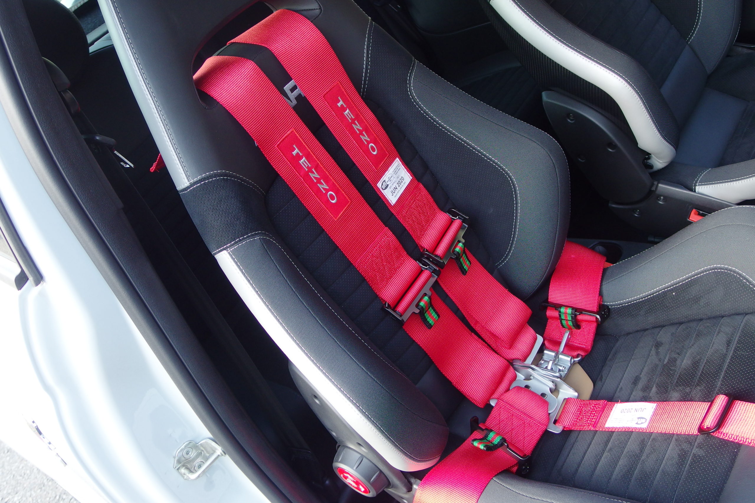 5点式レーシングハーネス ラッチリンク SFI | TEZZO 製品情報