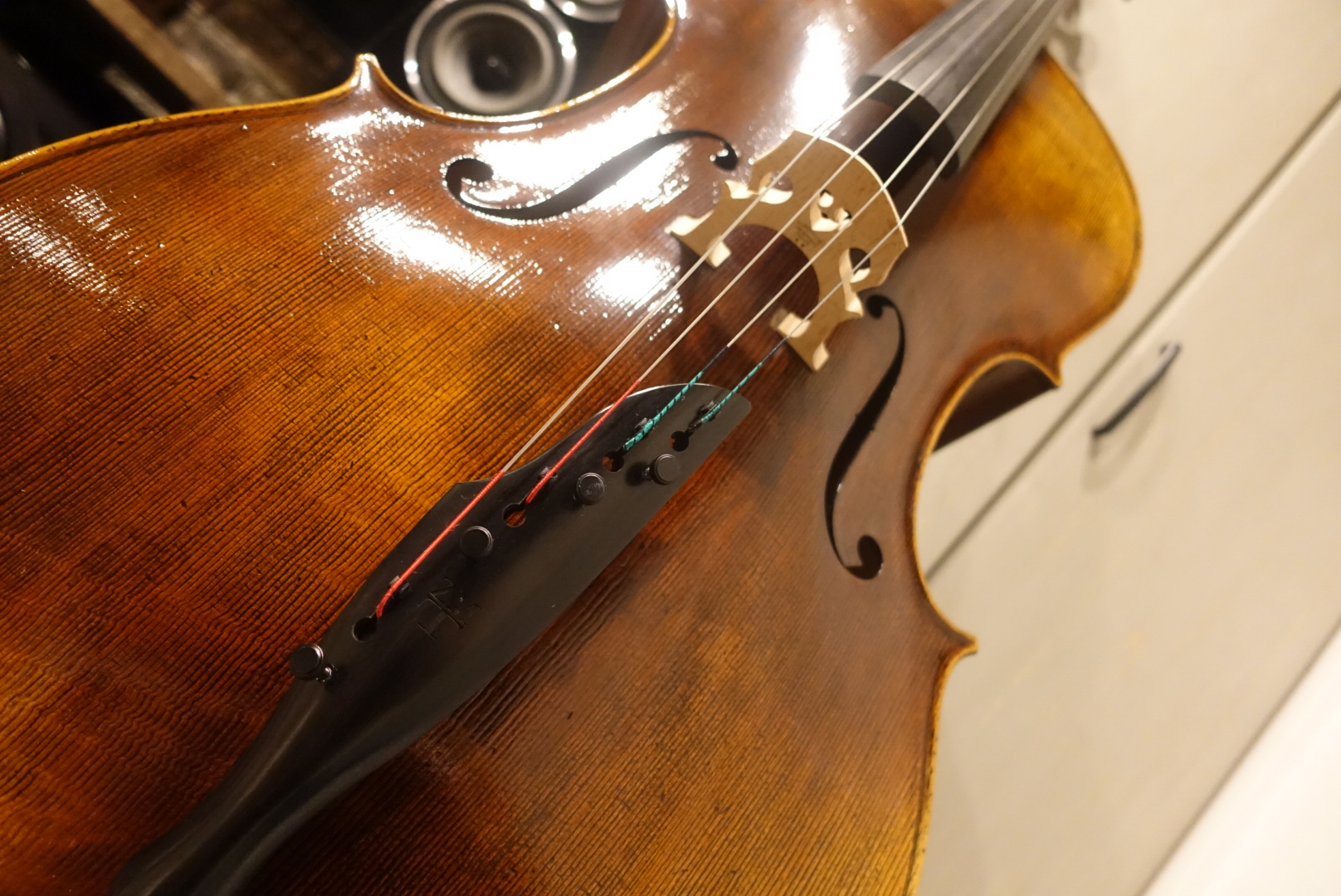 ZMTのハープ型テールピース(チェロ用)を購入！個人的感想レビュー