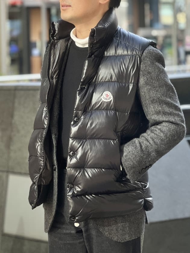 MONCLER〉自らもジャケットの上から羽織ってみたダウンベストTIBB