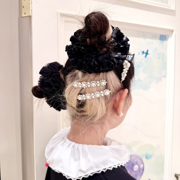 パールを纏う日常。〈Simone Rocha〉のヘアピン｜Vermeerist BEAMS