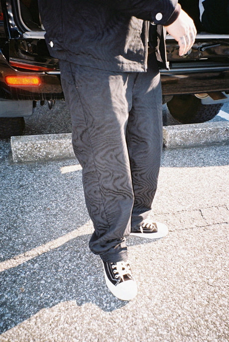 ワークウェアの象徴＜DICKIES＞とスケートアパレルブランド＜HELLRAZOR