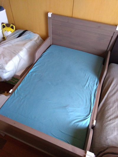 IKEAの伸長式ベッドを購入、ベビーベッド卒業！ - コンテの引き出し