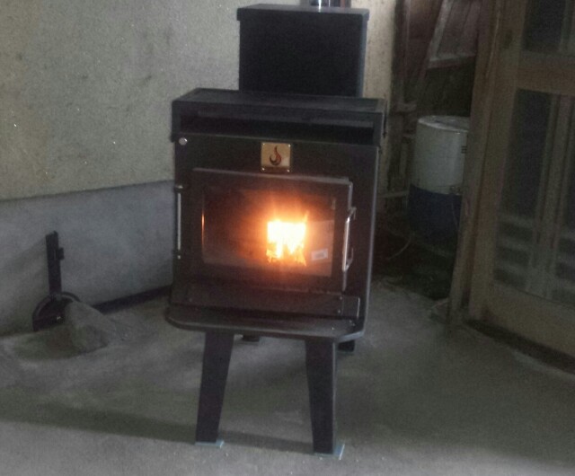 薪ストーブ（かぐつち二号）の設置 - 梟の子の日記(ふくろうのこのにっき)