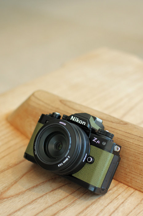 Nikon Zfcブラックがオリーブグリーンになって帰ってきた。2023年 初秋