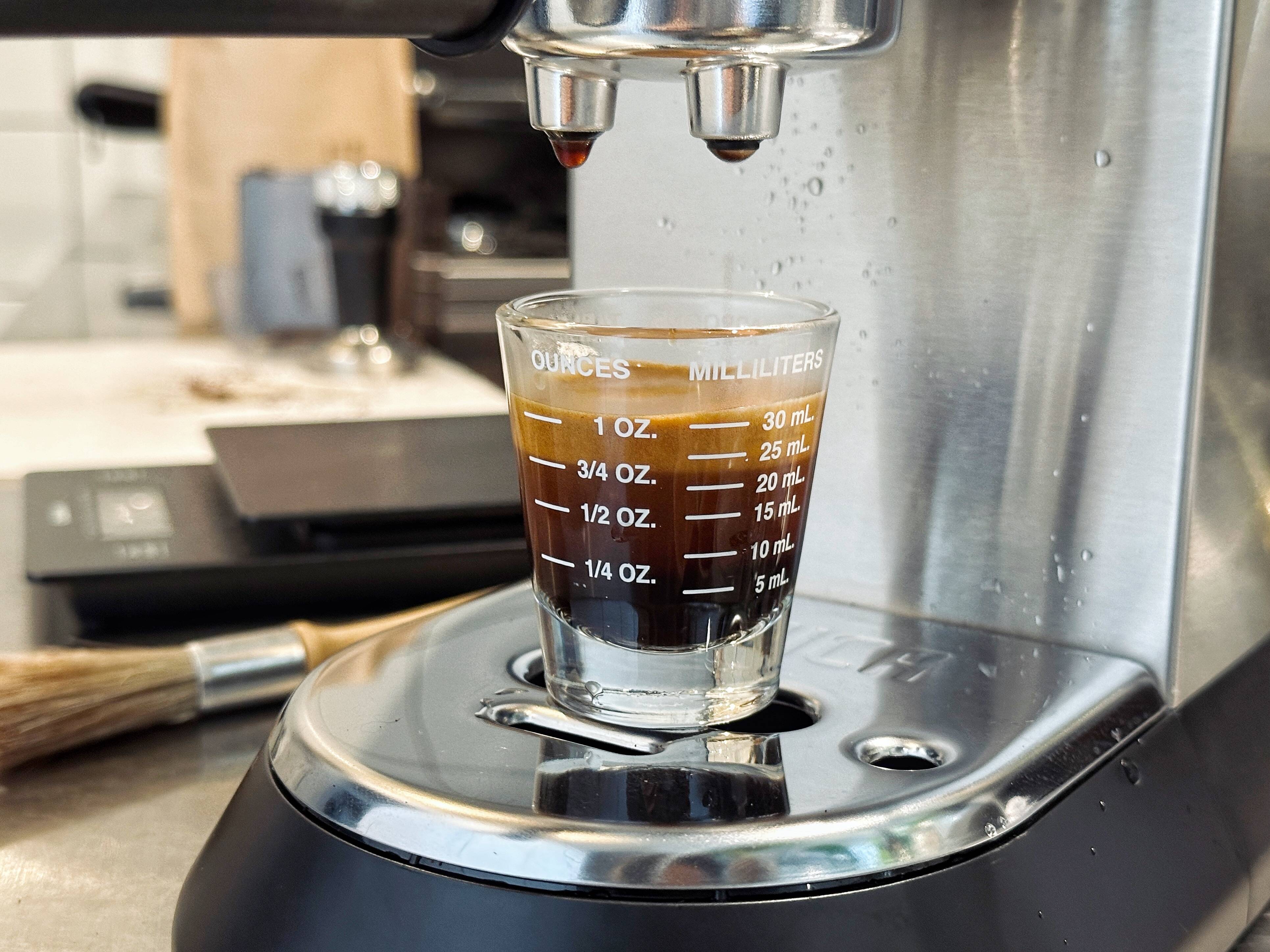 家庭用エスプレッソマシン〈デロンギ デディカ アルテ〉を買いました