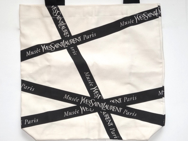 ○ 日本未発売 パリ イブサンローラン美術館 トートバッグ ロゴ (Saint