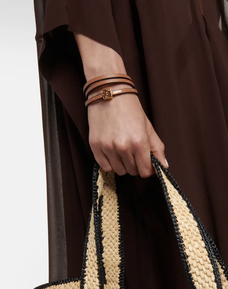 国内発】ロエベ LOEWE ツイスト バングル（カーフ） (LOEWE