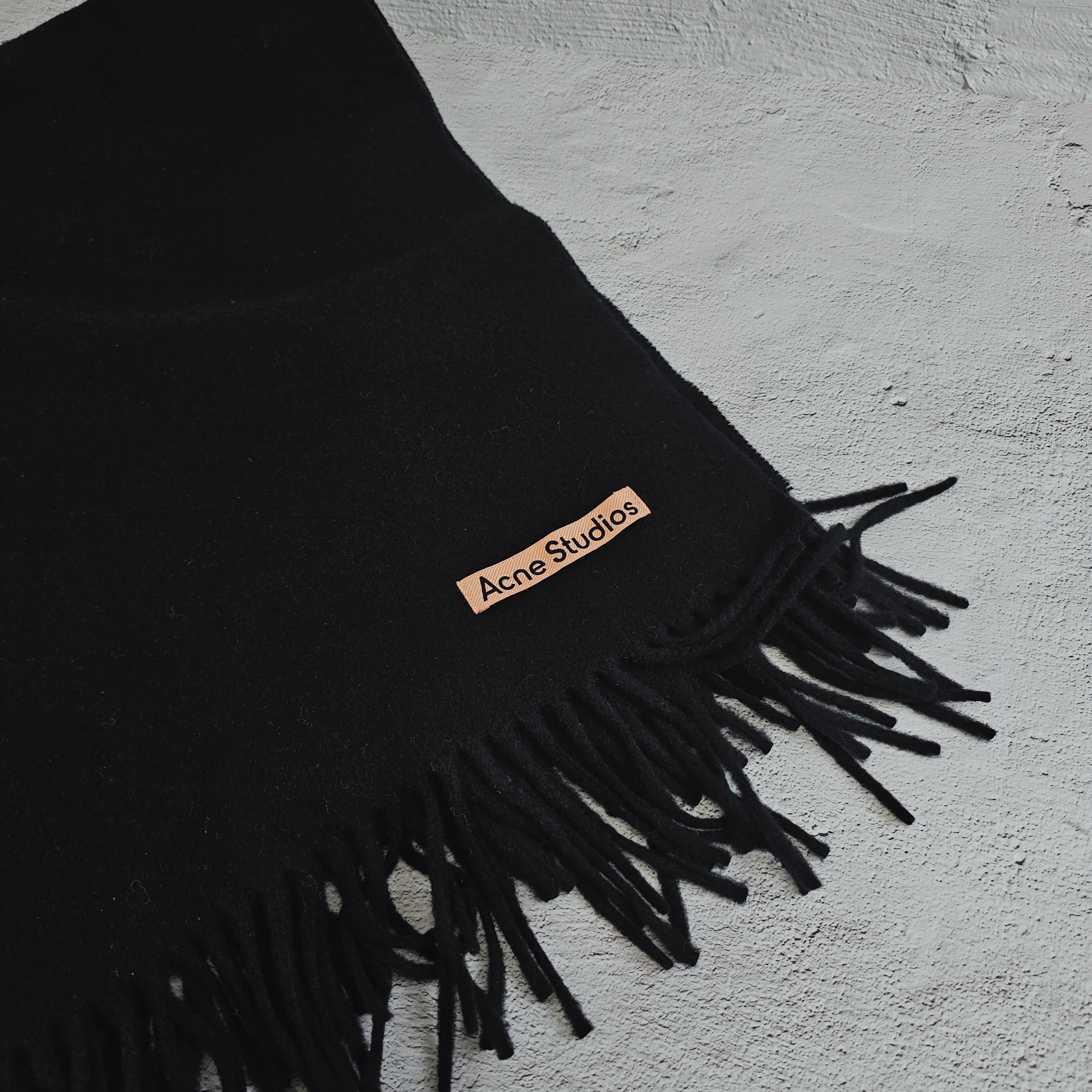 ☆人気☆【Acne Studios】☆アクネストゥディオス CANADA☆ (Acne