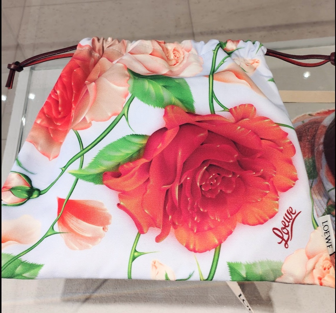LOEWE】ROSE ローズ花柄 巾着ドローポーチ (LOEWE/バッグ・カバン