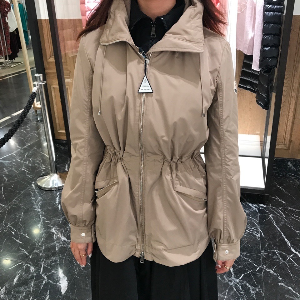パリ直営店買付【MONCLER】ENET フェミニンスタイルパーカー4色