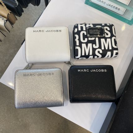 シルバー（銀色）系 MARC JACOBS(マークジェイコブス) 折りたたみ財布