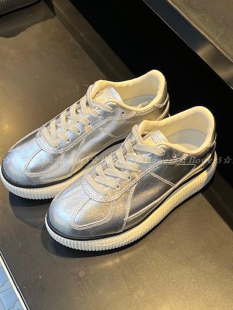 人気！ オニツカタイガー DELECITY スニーカー シルバー (onitsuka