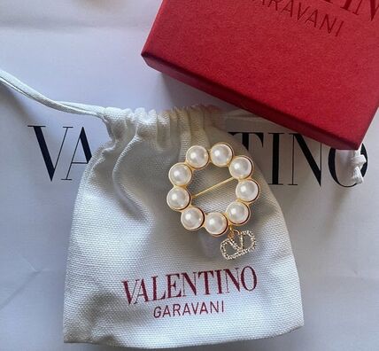ブローチ VALENTINO(ヴァレンティノ) アクセサリー(レディース