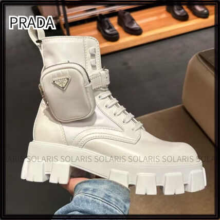 ホワイト（白）系 PRADA(プラダ) ブーツ(メンズ) - ブランド通販のBUYMA