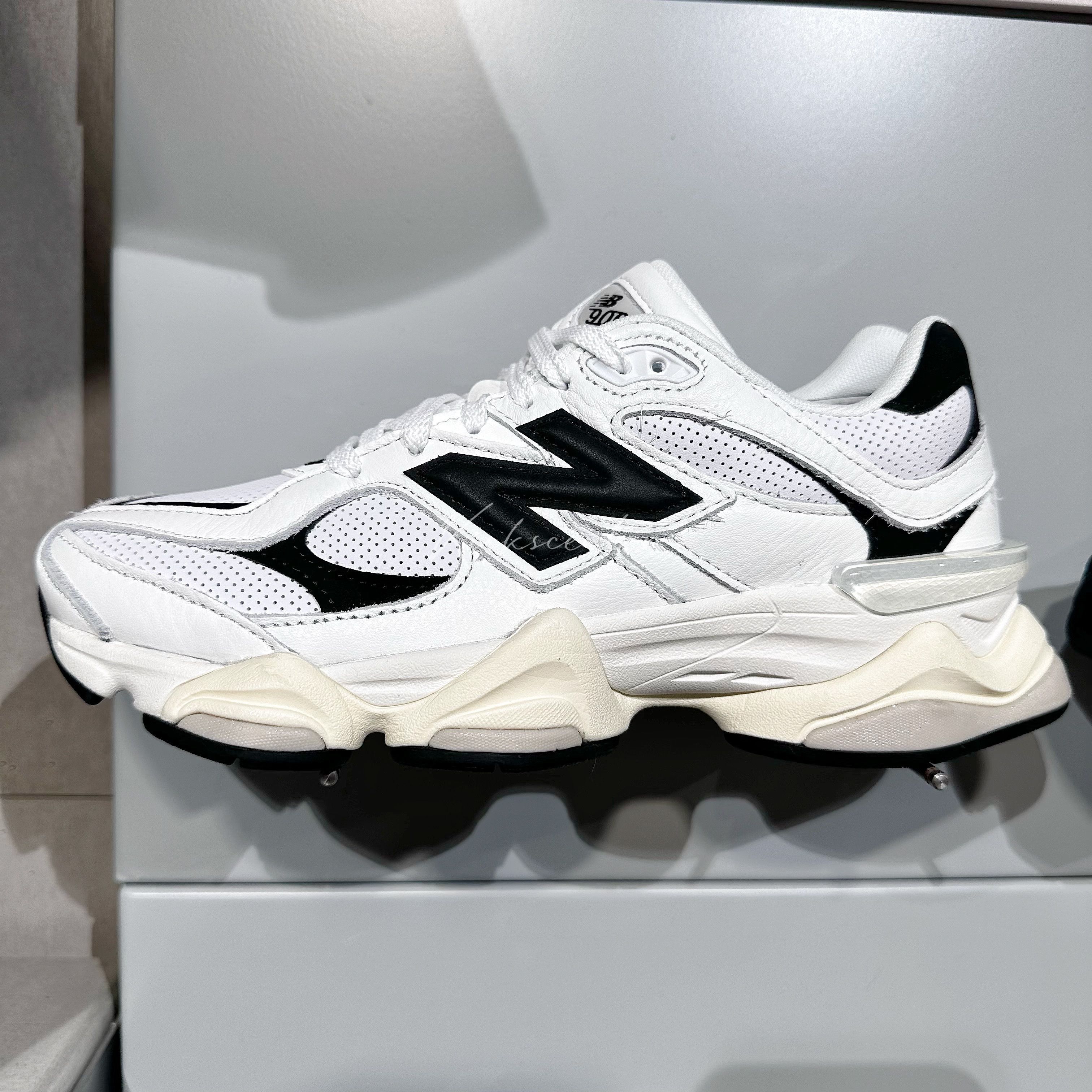 ハイブリッドモデル】ニューバランス 9060が話題沸騰中【BUYMA】