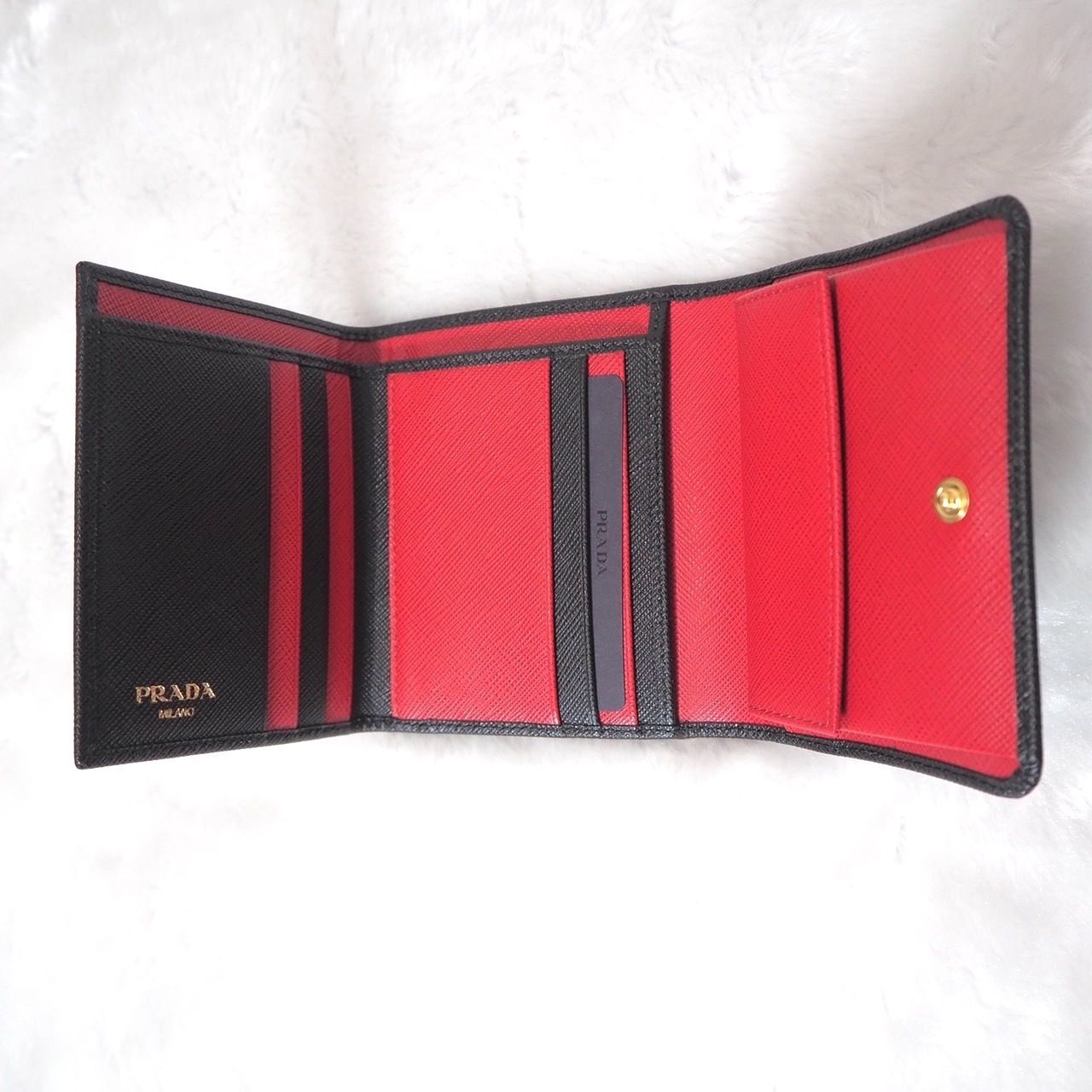 国内発送♡PRADA♡SAFFIANO 3つ折り財布 (黒×赤) (PRADA/折りたたみ