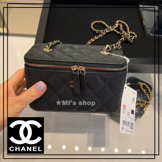 入手困難/ギフトにも】CHANEL バニティケース キャビアスキン (CHANEL