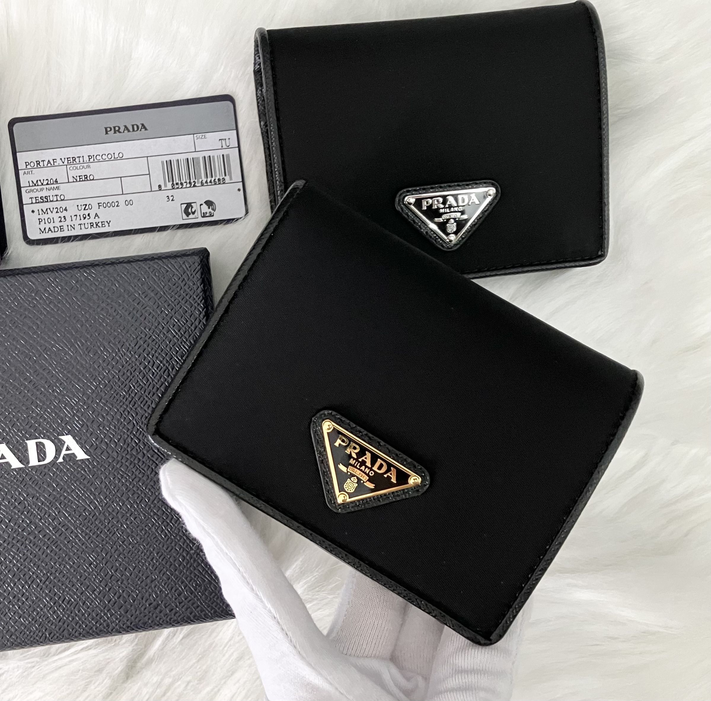 PRADA】VIPセール♪ ナイロンxサファイアーノ 二つ折り財布♪ (PRADA