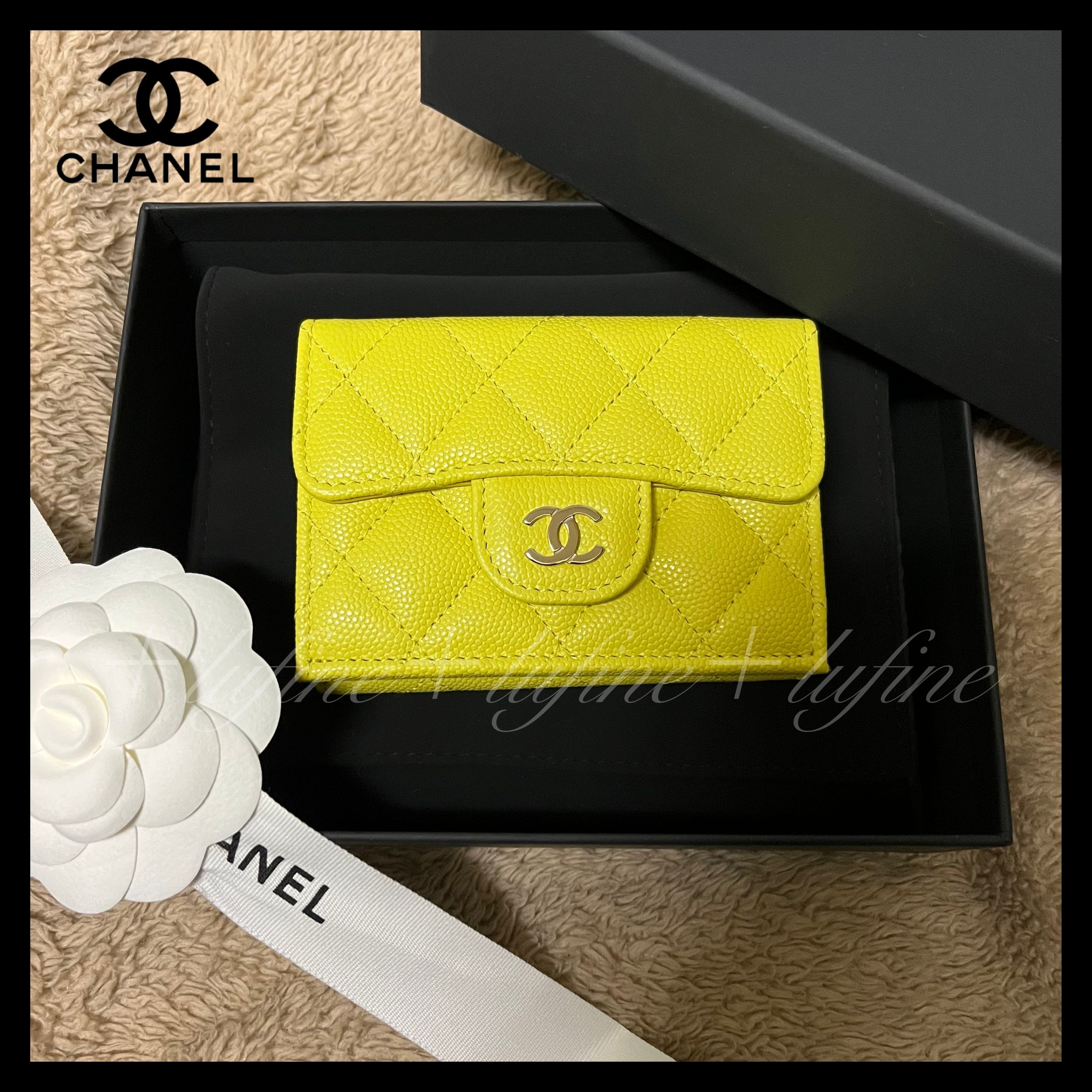 ハッピーカラーで気分上がる♪】CHANEL 三つ折り財布 イエロー (CHANEL