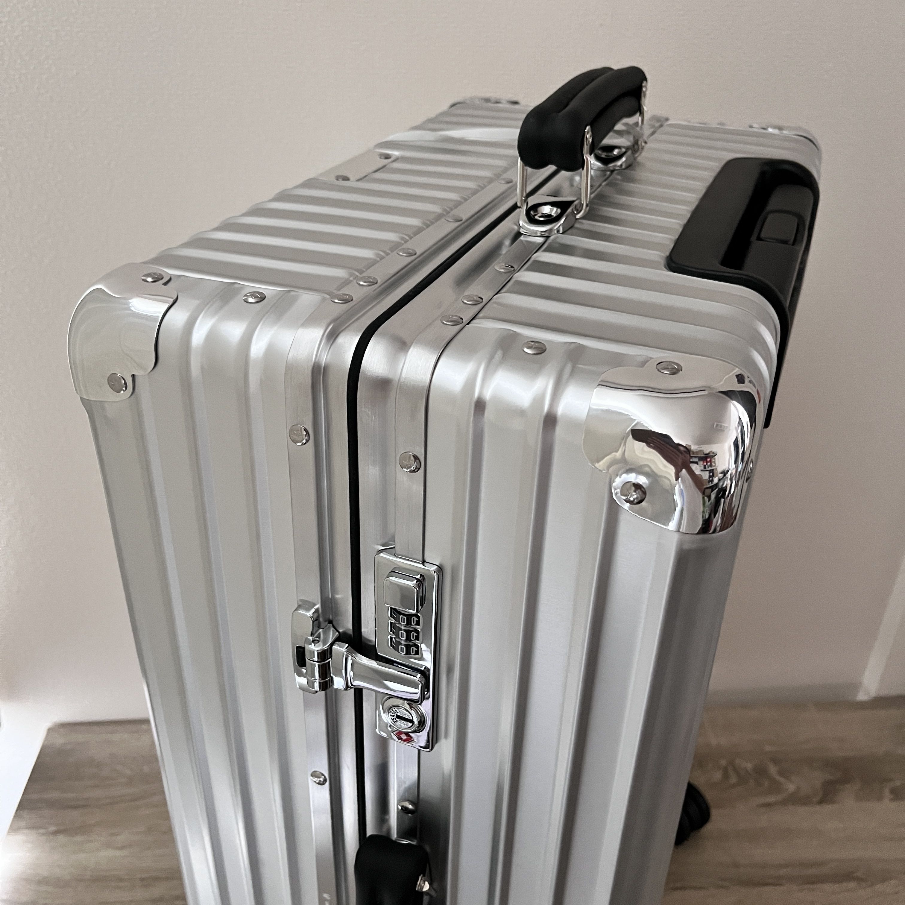 RIMOWA リモワ CLASSIC クラシック チェックイン Check-In M 61L