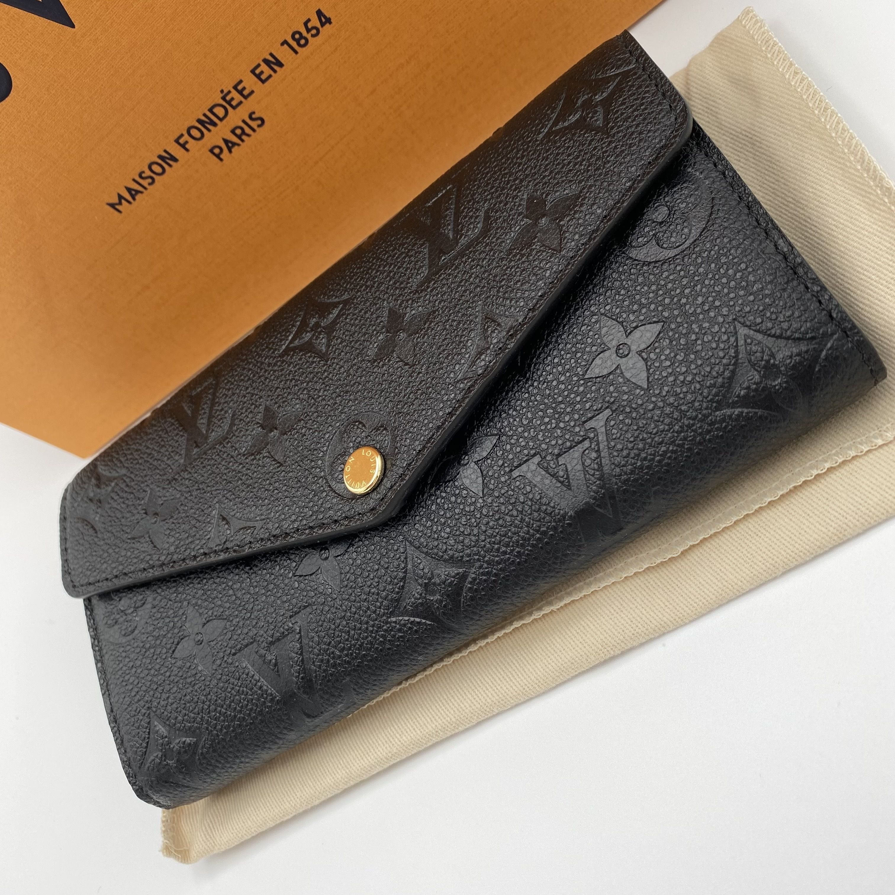 すぐ届く】 ルイヴィトン ポルトフォイユ・サラ 長財布 (Louis Vuitton