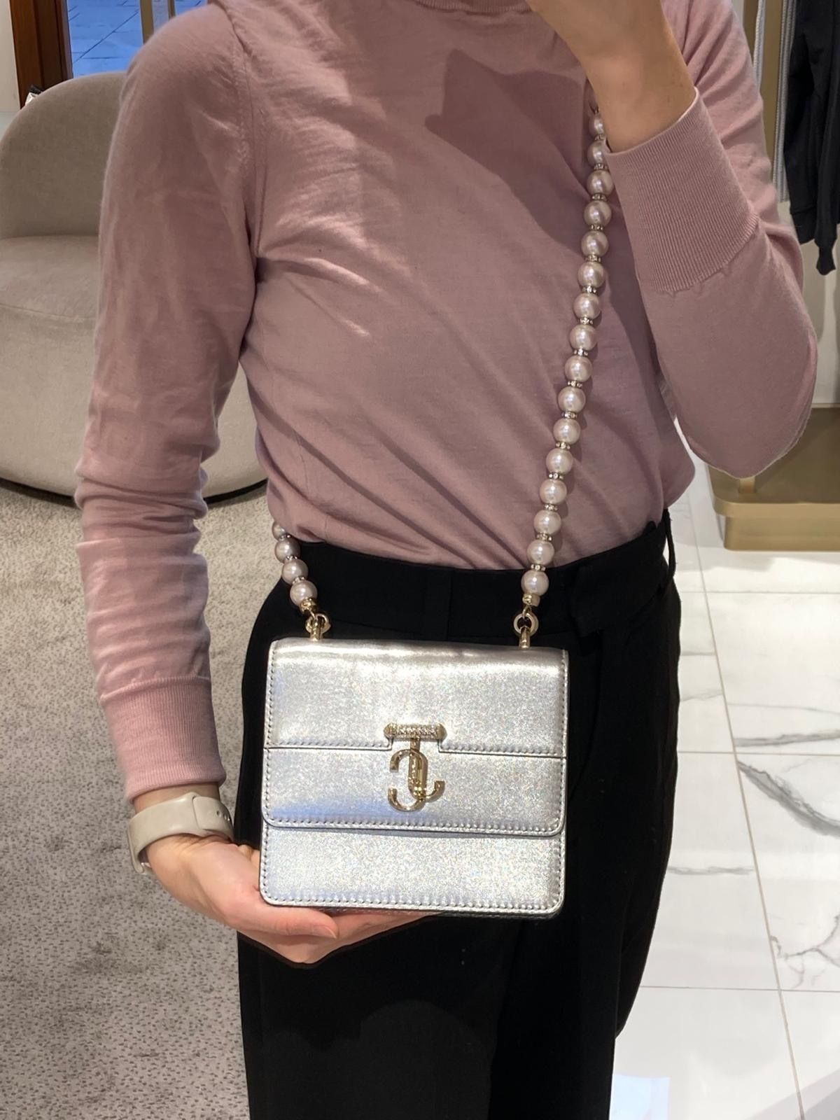 ジミーチュウ Avenue Quad XS パール付き ショルダーバッグ (Jimmy