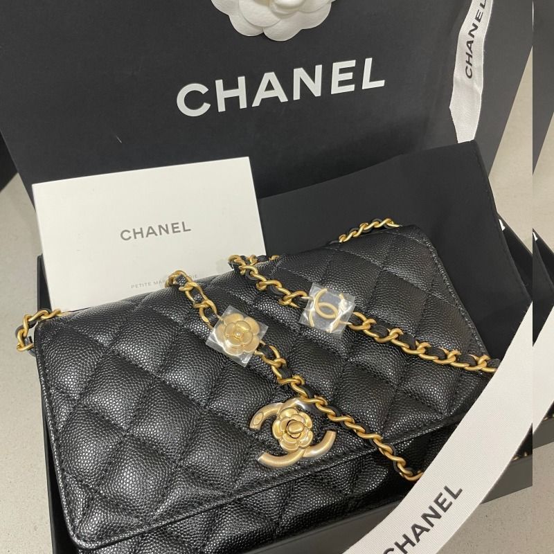 新作CHNAEL】チェーンウォレット キャビアスキンカーフスキン (CHANEL