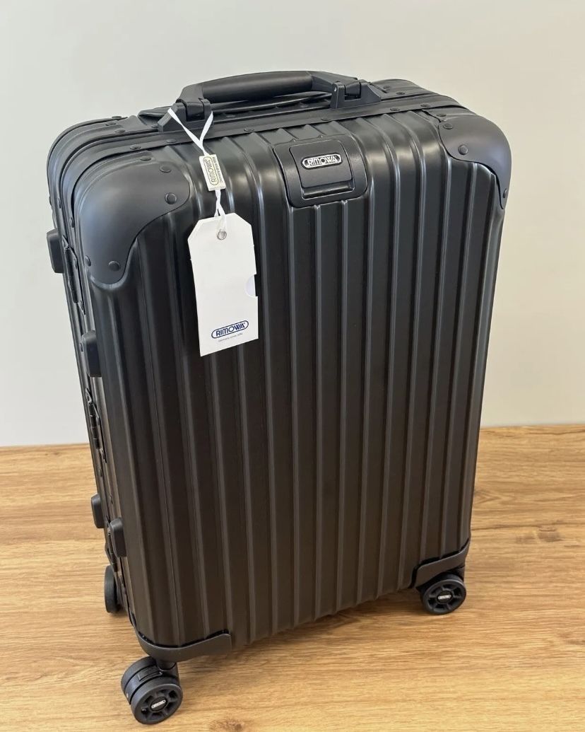 RIMOWA】廃盤品 Topas Stealth Cabin 32L ブラック 4輪 (RIMOWA/スーツ